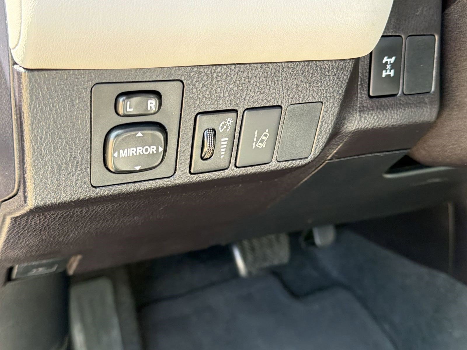 Used 2017 Toyota RAV4 XLE w/ Plus Special Value Package image 19