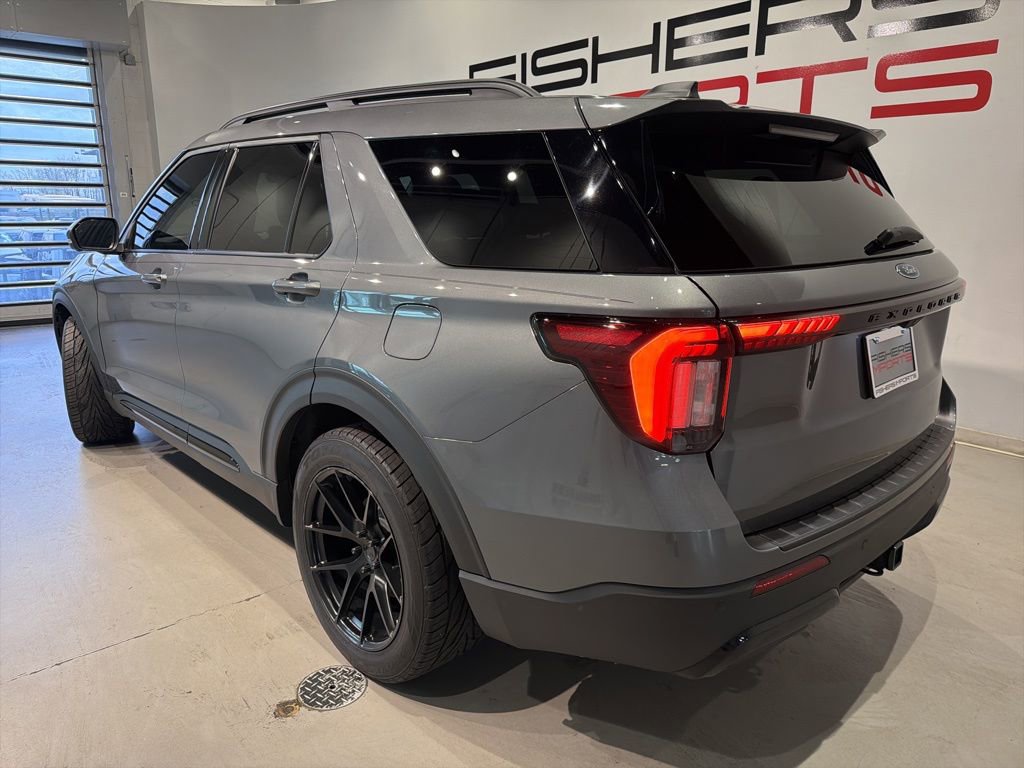 Used 2025 Ford Explorer ST-Line RWD image 6