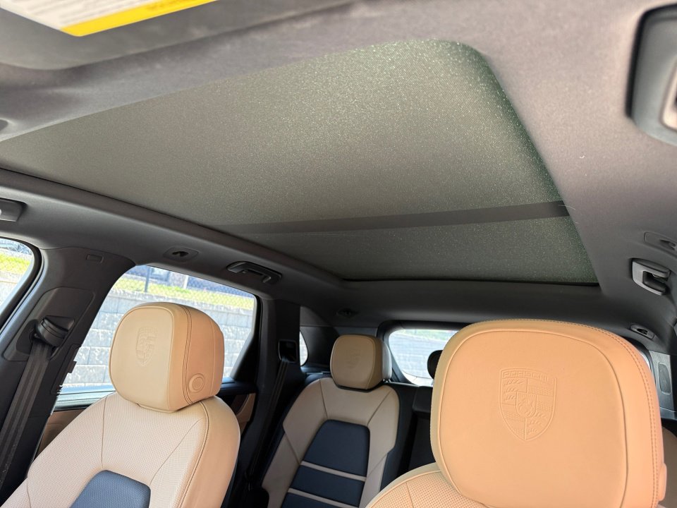 Certified 2025 Porsche Cayenne S image 19