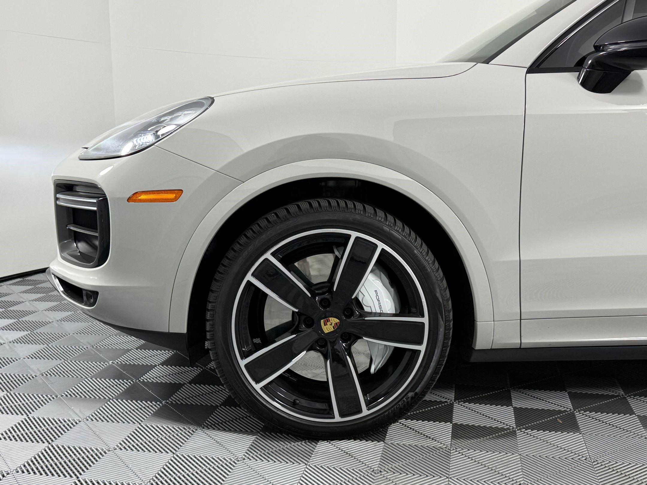 Certified 2023 Porsche Cayenne Turbo image 54