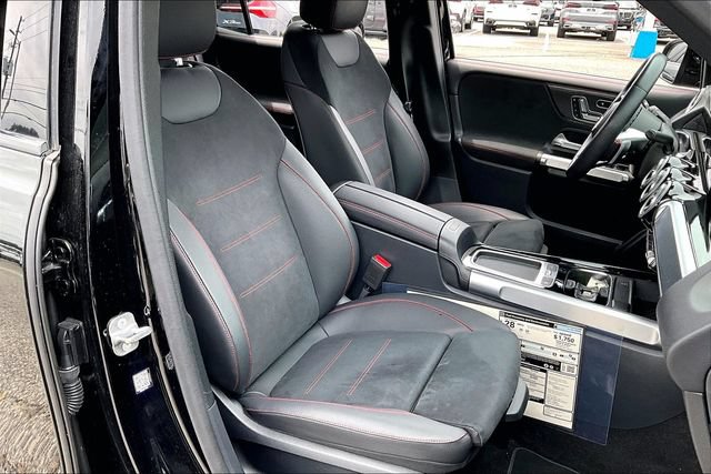 Used 2024 Mercedes-Benz GLB 250 image 29