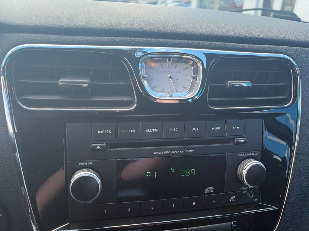 Used 2014 Chrysler 200 LX FWD image 15