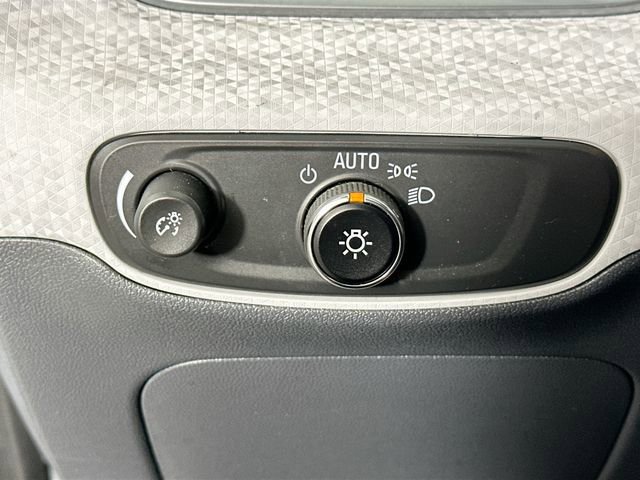 Used 2021 Chevrolet Bolt Premier w/ Infotainment Package image 24