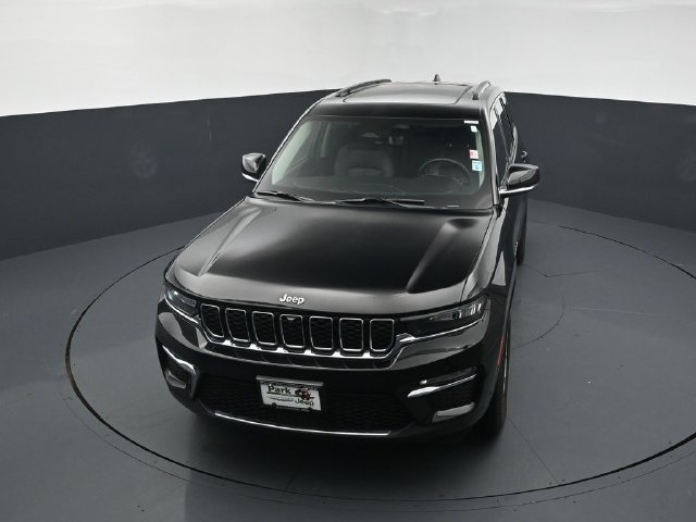 Used 2023 Jeep Grand Cherokee Limited w/ Luxury Tech Group II AWD/4WD image 13