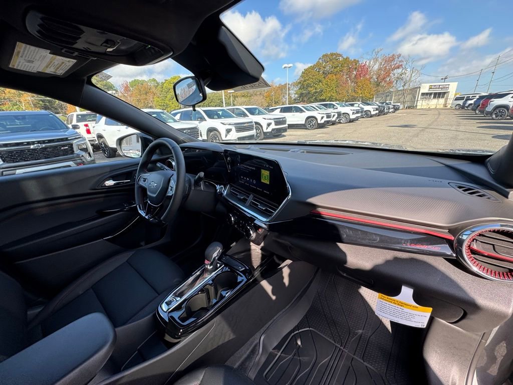 New 2026 Chevrolet Trax RS w/ Sunroof Package image 15