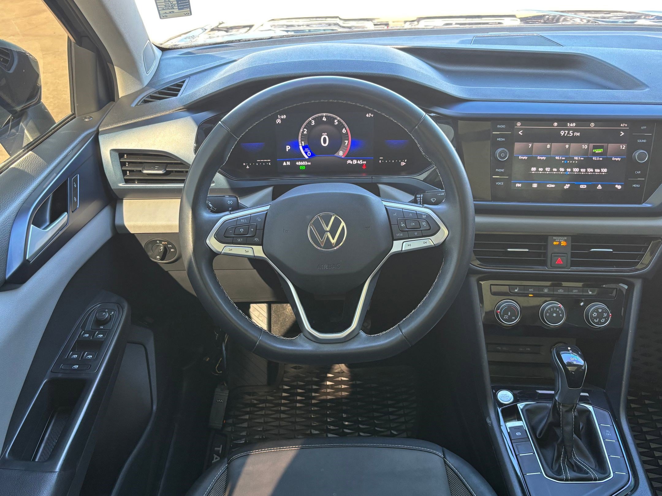 Used 2023 Volkswagen Taos SE image 26