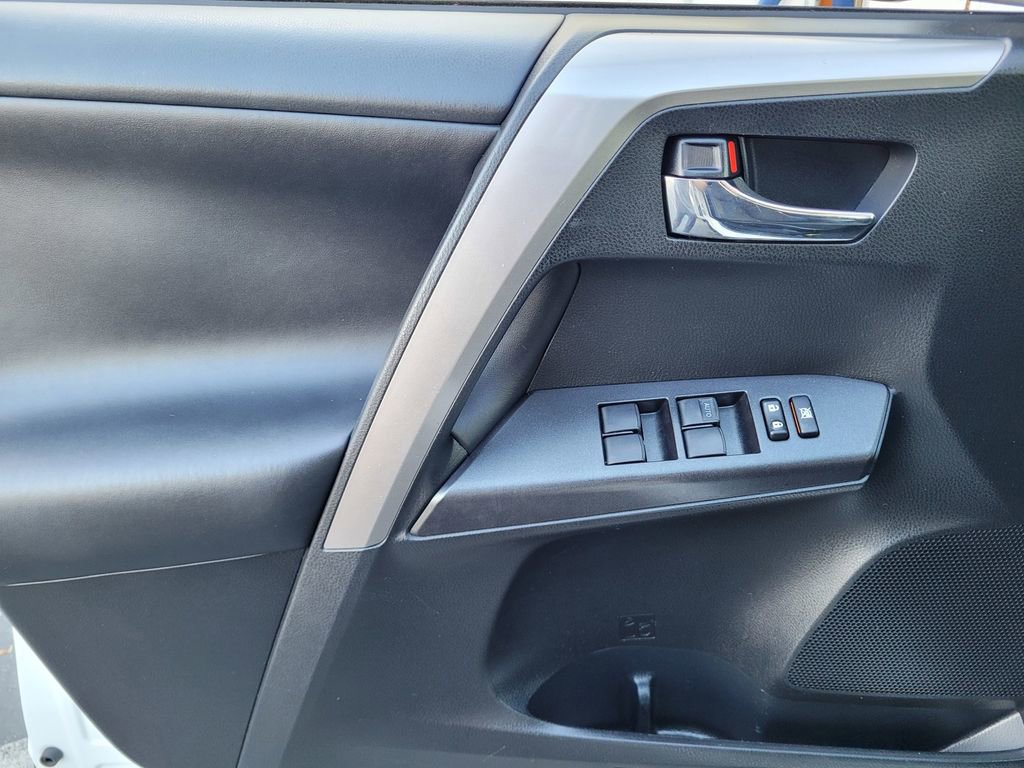 Used 2017 Toyota RAV4 XLE w/ Convenience Package image 23