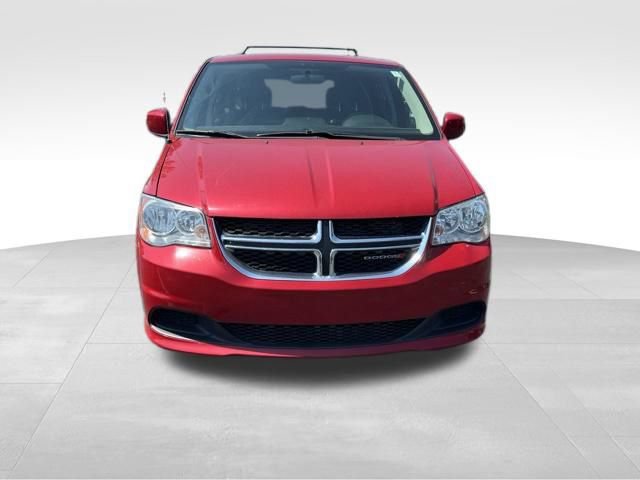 Used 2015 Dodge Grand Caravan SXT w/ Rear Park Assist Package FWD image 2