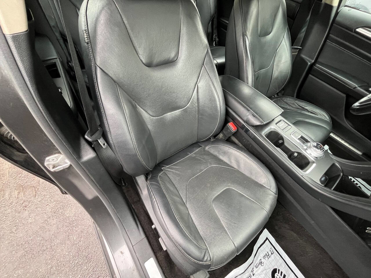 Used 2019 Ford Fusion Energi Titanium FWD image 10