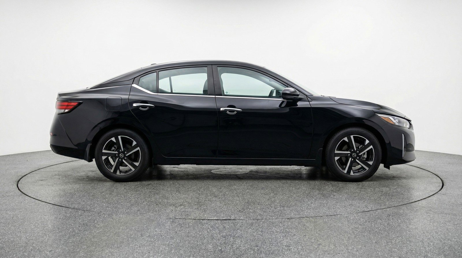 Used 2025 Nissan Sentra SV image 11