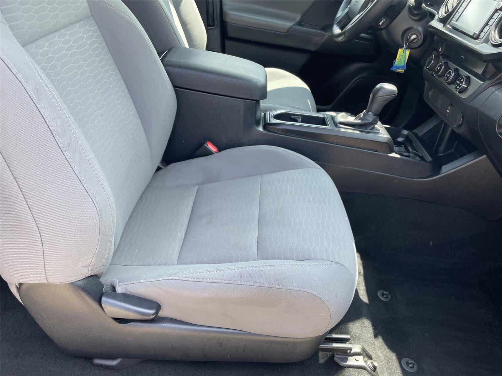 Used 2019 Toyota Tacoma SR w/ SR Convenience Package AWD/4WD image 17