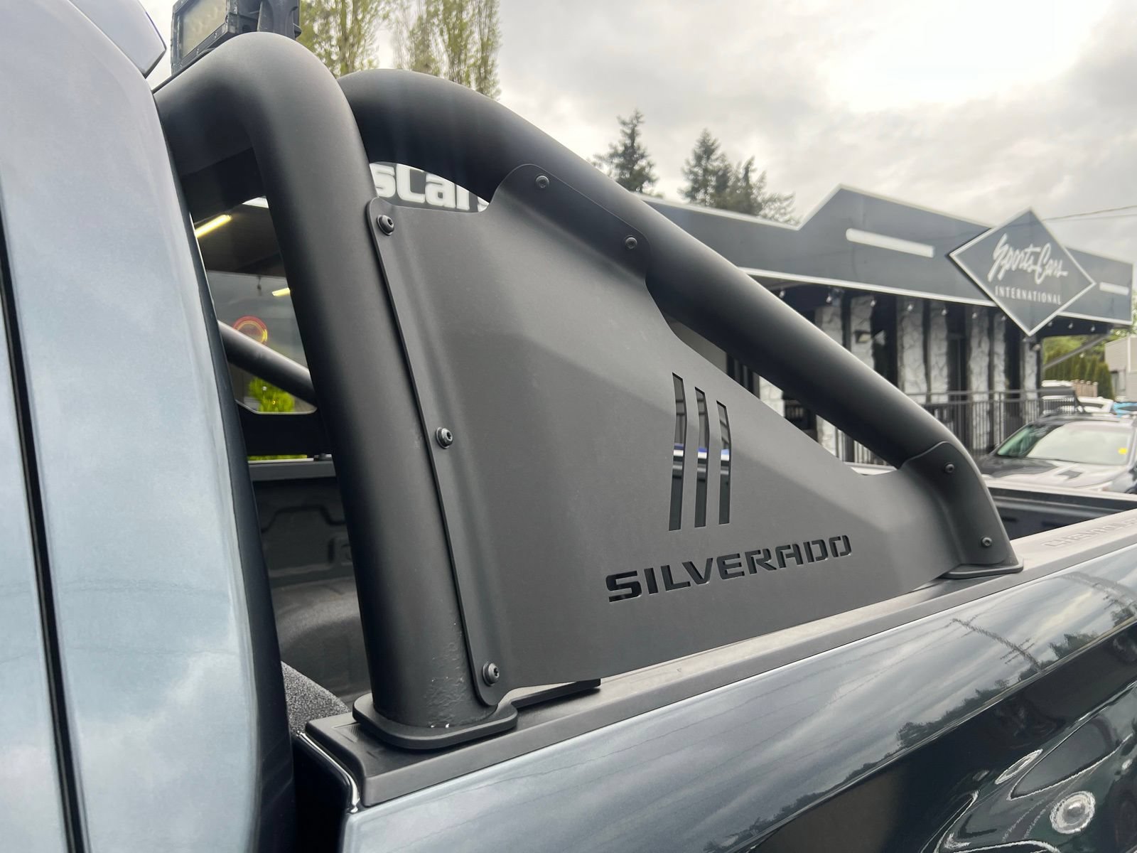 Used 2019 Chevrolet Silverado 1500 LTZ w/ LTZ Convenience Package AWD/4WD image 11