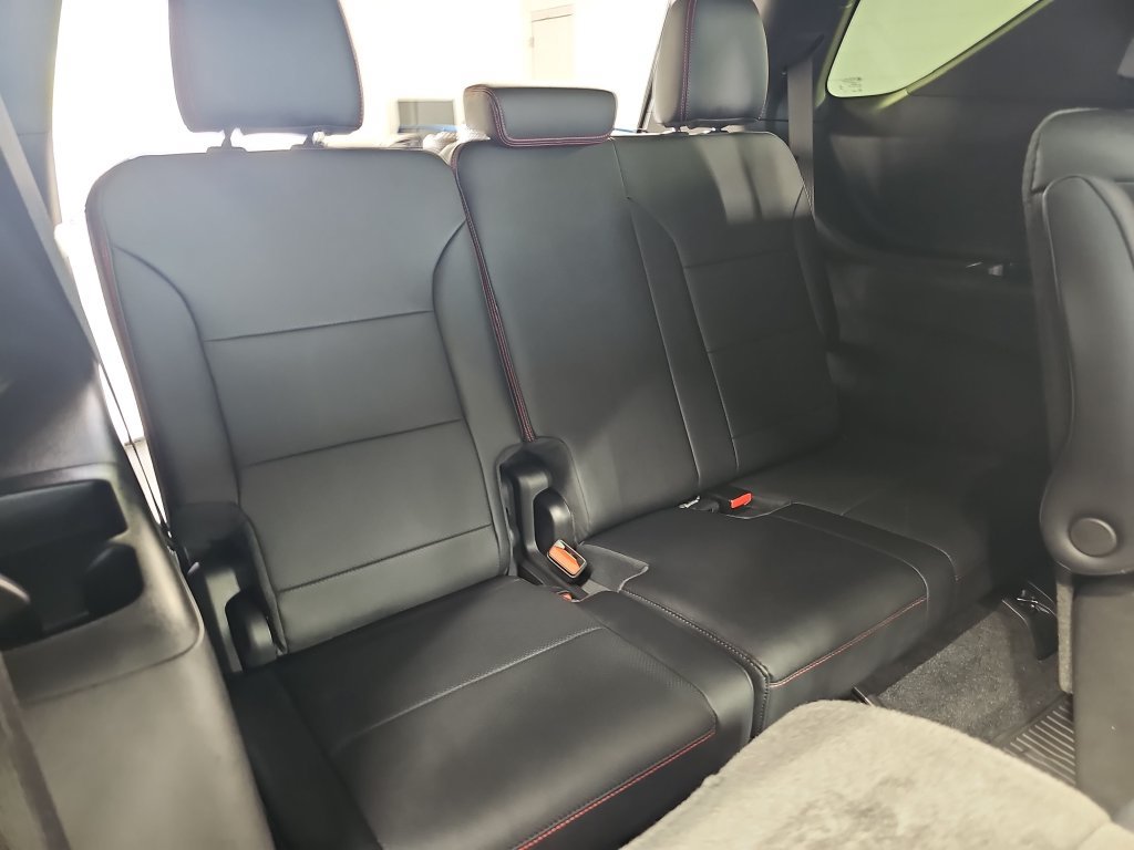 Certified 2024 Chevrolet Traverse RS w/ LPO, Floor Liner Package AWD/4WD image 15