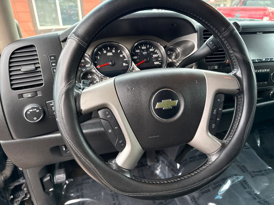 Used 2013 Chevrolet Silverado 2500 LT w/ Interior Plus Package image 26