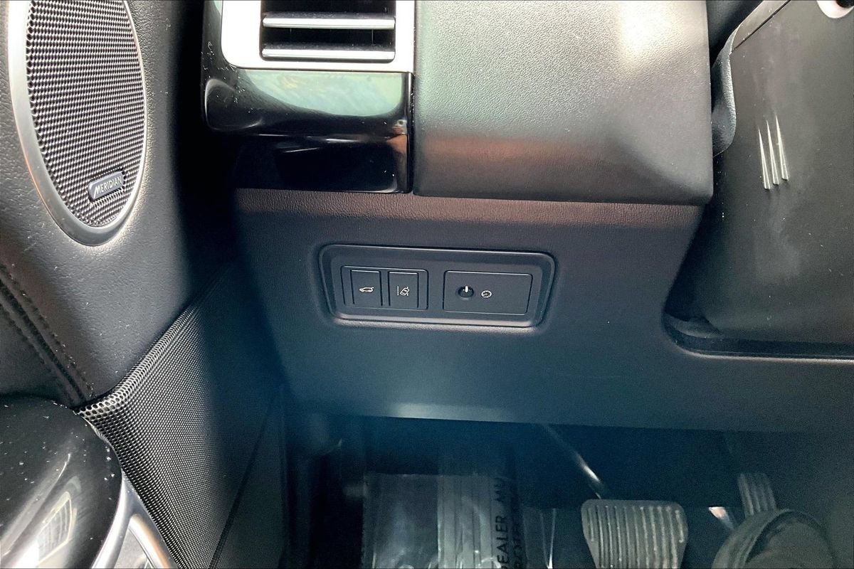 Used 2017 Land Rover Range Rover HSE AWD/4WD image 28