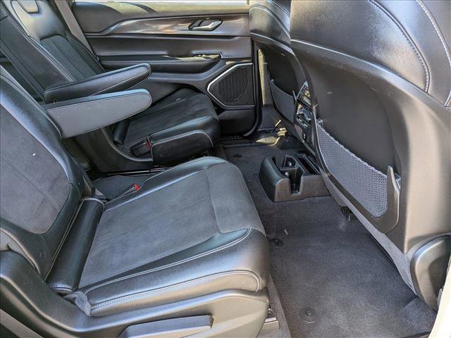 Used 2022 Jeep Grand Cherokee L Laredo image 18