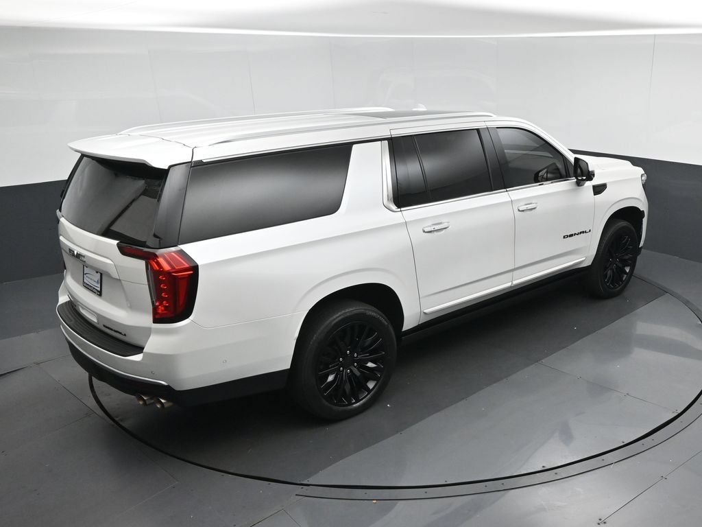 Used 2023 GMC Yukon XL Denali w/ Denali Reserve Package AWD/4WD image 83