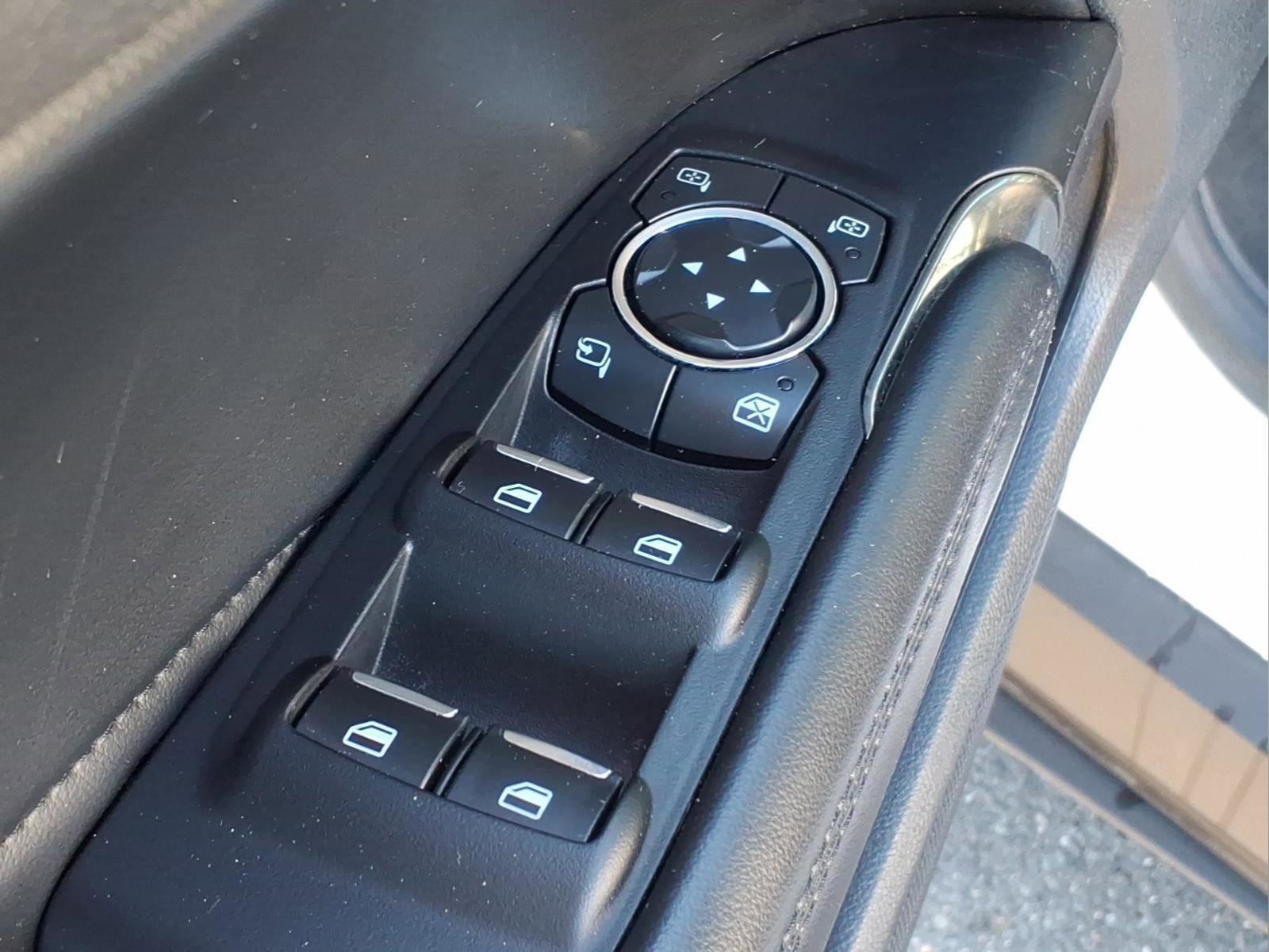 Used 2019 Lincoln MKC Reserve image 13