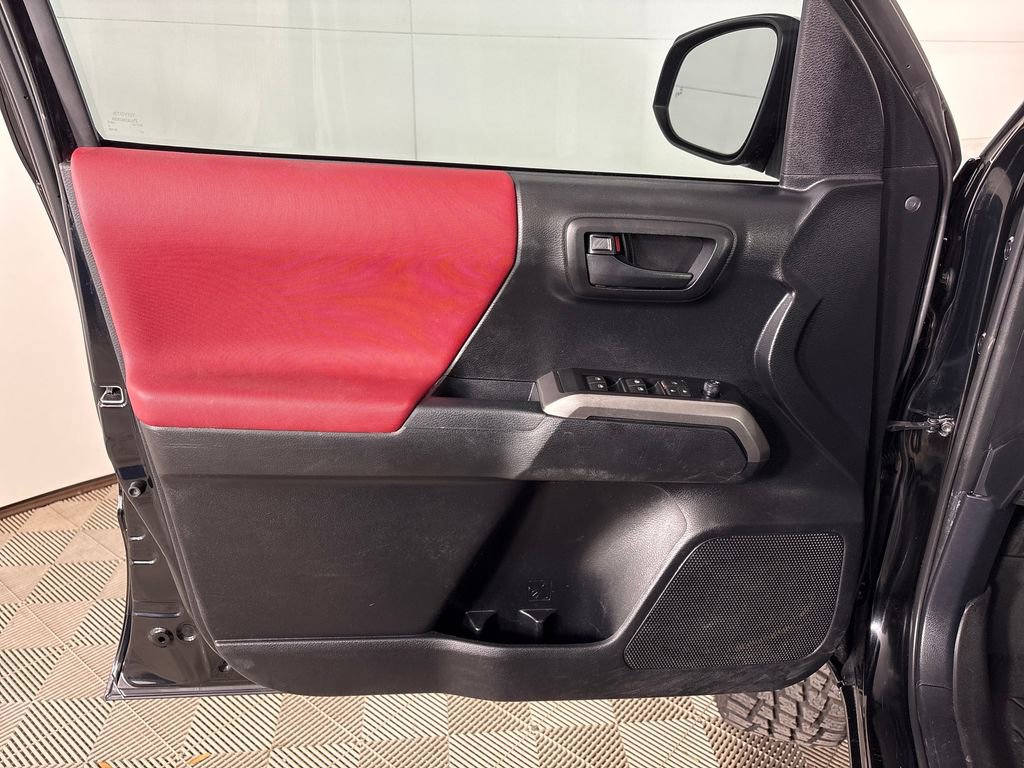 Used 2022 Toyota Tacoma SR5 w/ Technology Package RWD image 25