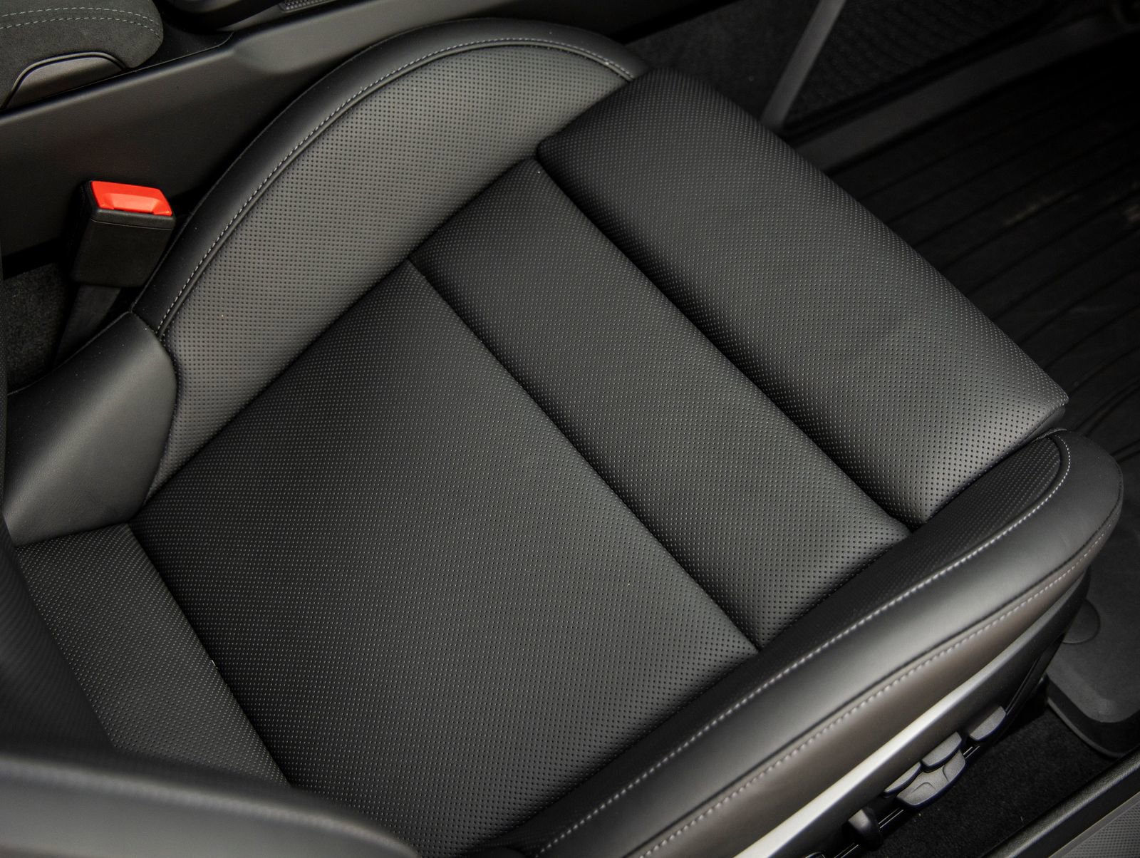 Certified 2026 Porsche 911 Carrera GTS image 33