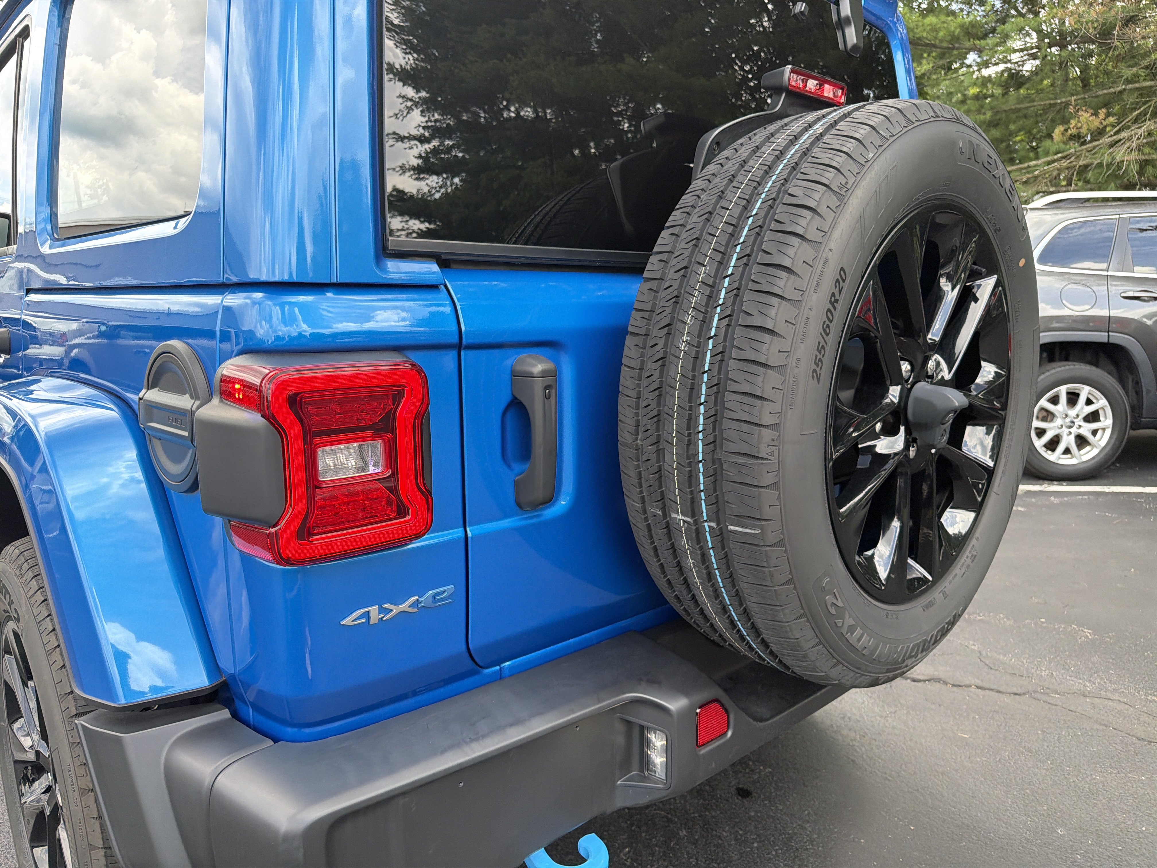 Certified 2024 Jeep Wrangler Unlimited Sahara AWD/4WD image 4