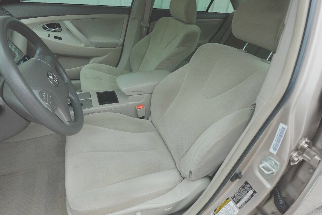 Used 2007 Toyota Camry LE FWD image 15