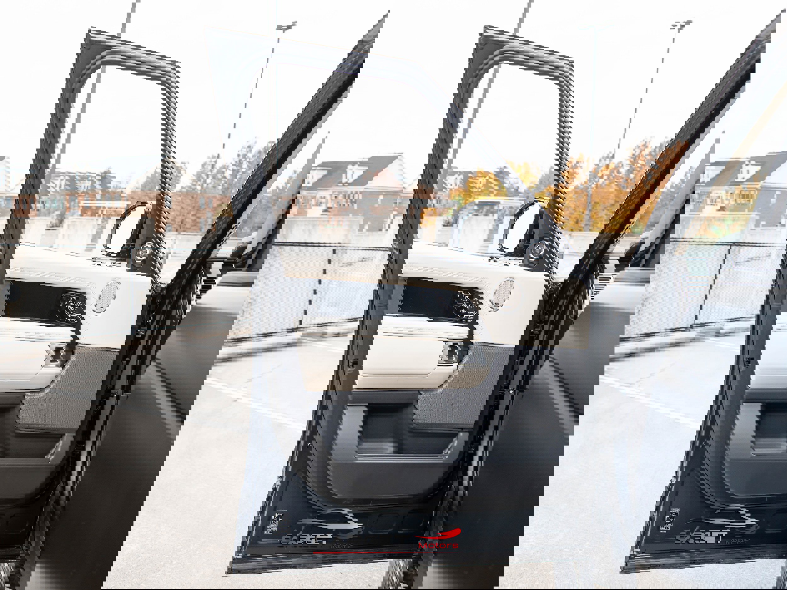 Used 2020 Land Rover Range Rover Long Wheelbase HSE image 44