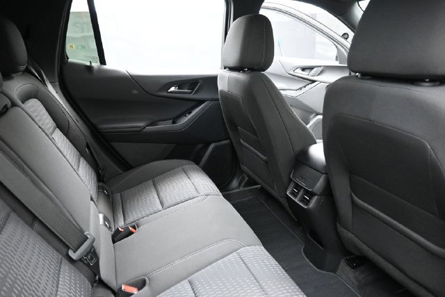 Used 2025 Chevrolet Equinox LT w/ Safety and Technology Package AWD/4WD image 30