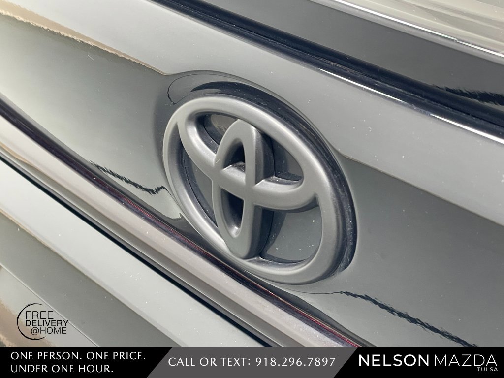 Used 2024 Toyota Corolla SE image 16