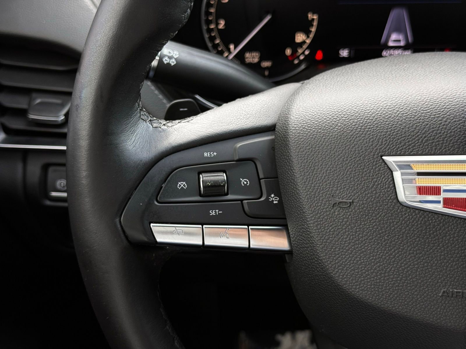 Used 2023 Cadillac CT5 Luxury RWD image 34