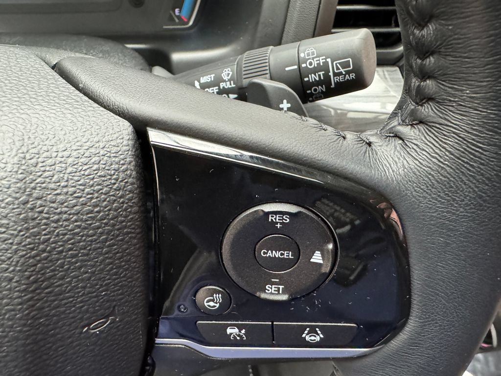 Used 2023 Honda Odyssey Elite image 16