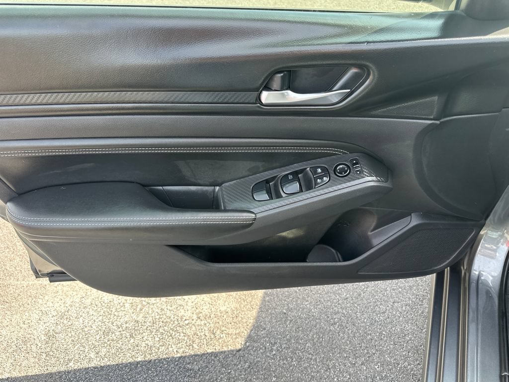 Used 2019 Nissan Altima 2.5 S FWD image 11