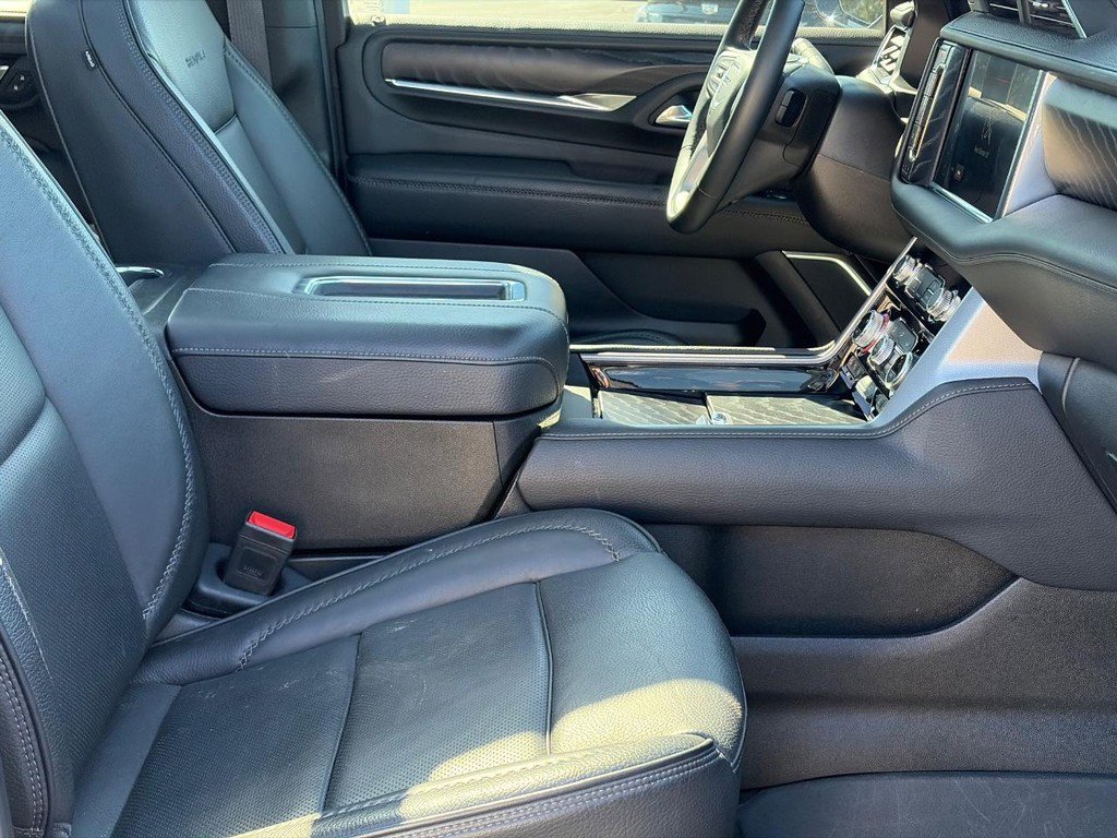 Used 2023 GMC Yukon Denali w/ LPO, Floor Liner Package image 19