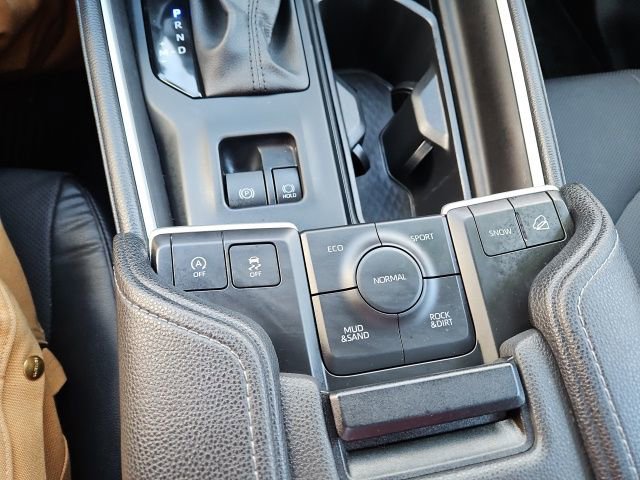 Used 2024 Toyota Grand Highlander Limited image 17