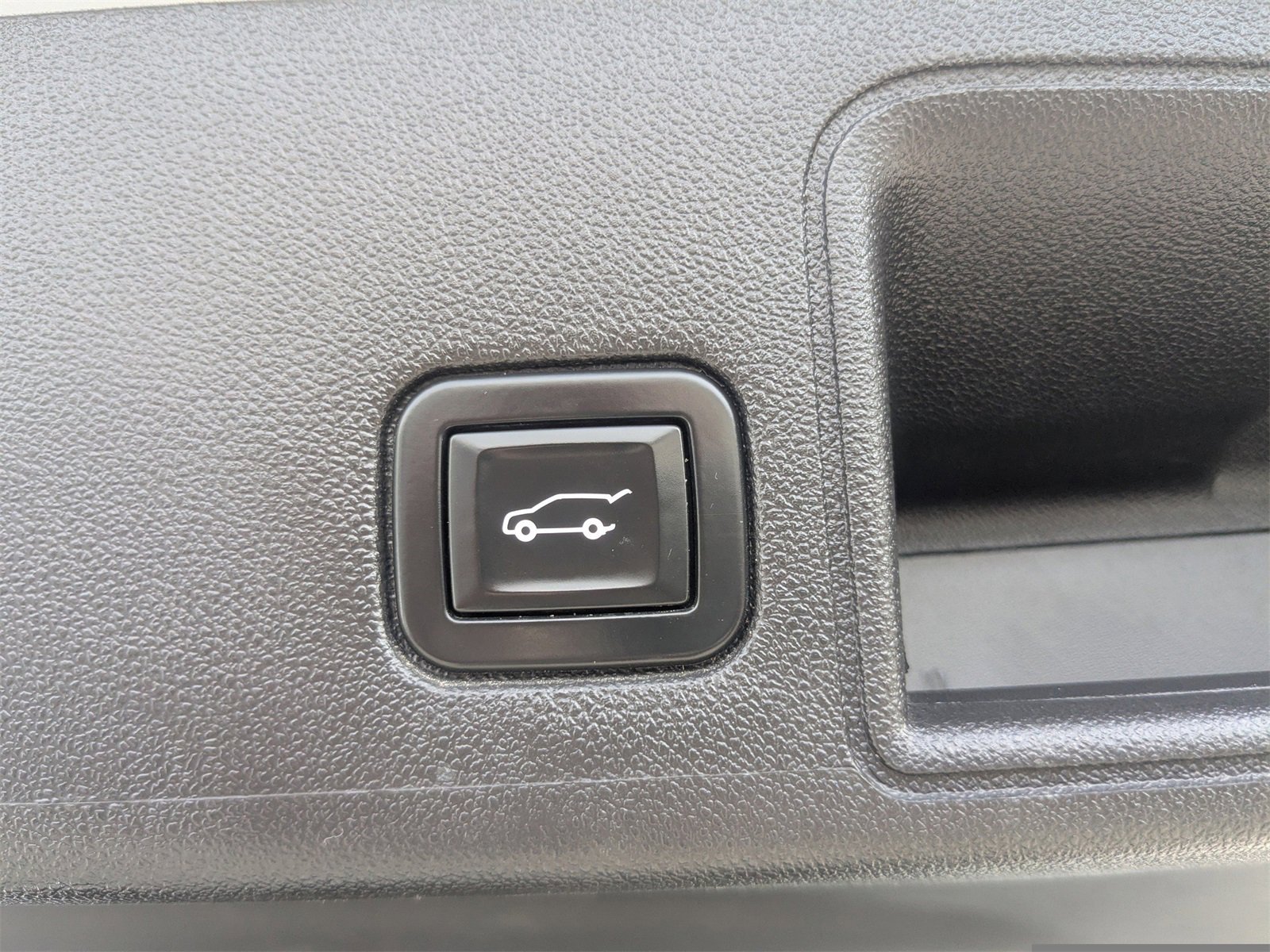 Used 2021 GMC Terrain SLT image 14