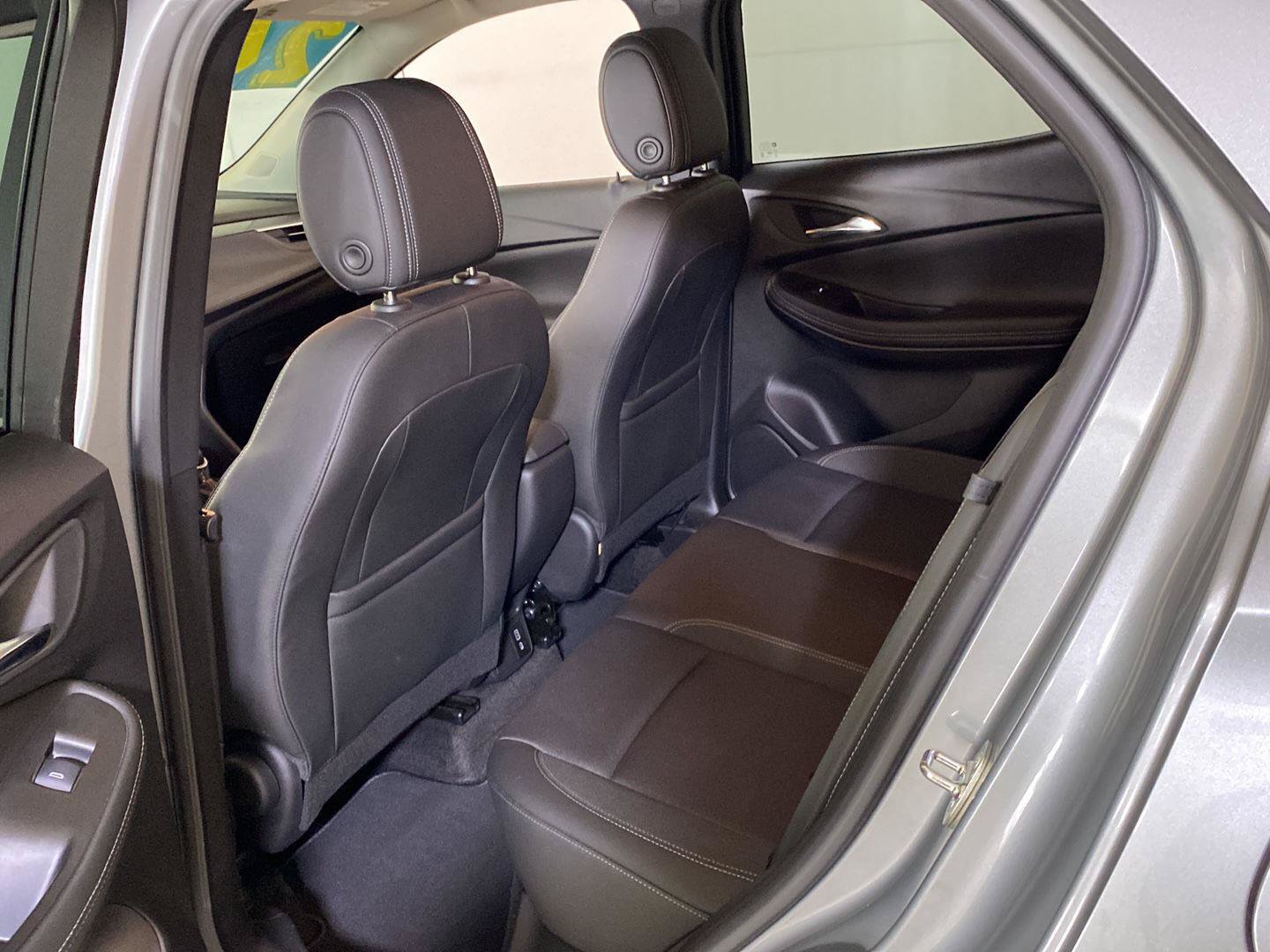 Certified 2024 Buick Encore GX Preferred FWD image 11