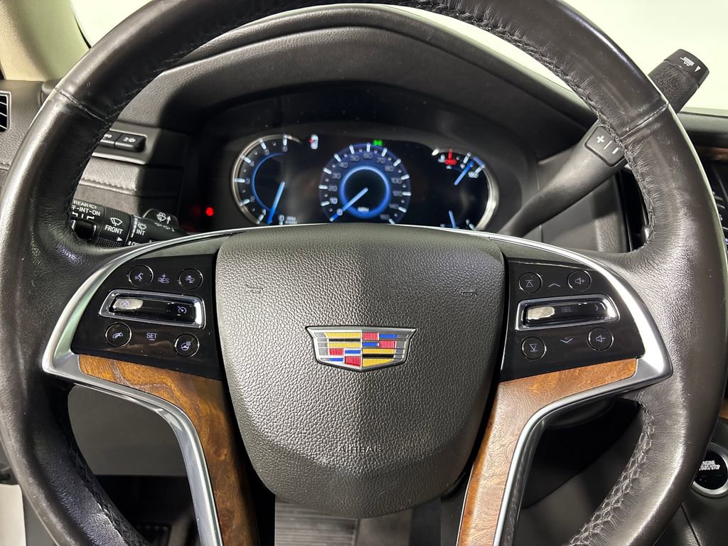 Used 2020 Cadillac Escalade Premium Luxury image 14