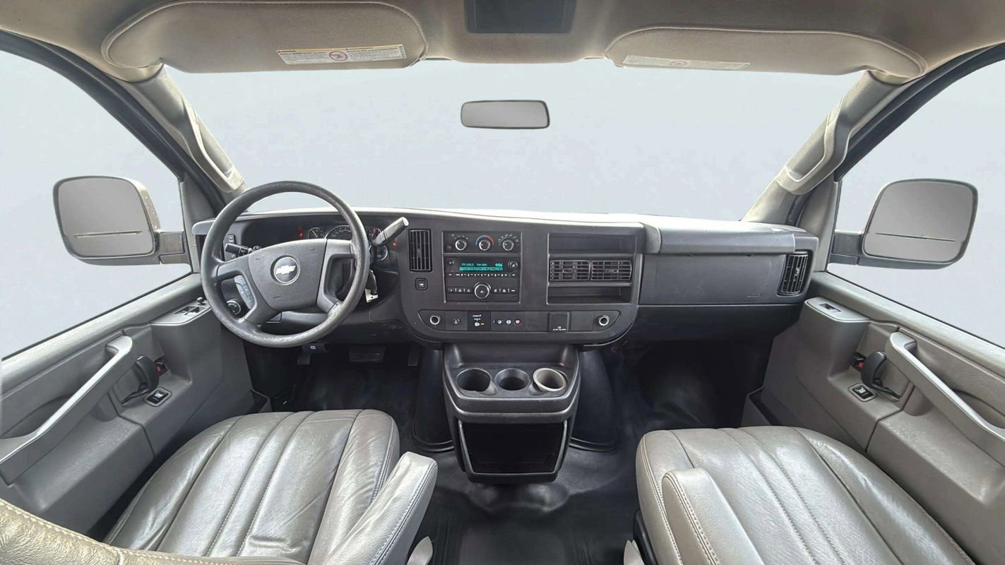 Used 2018 Chevrolet Express 2500 LS w/ Driver Convenience Package image 9