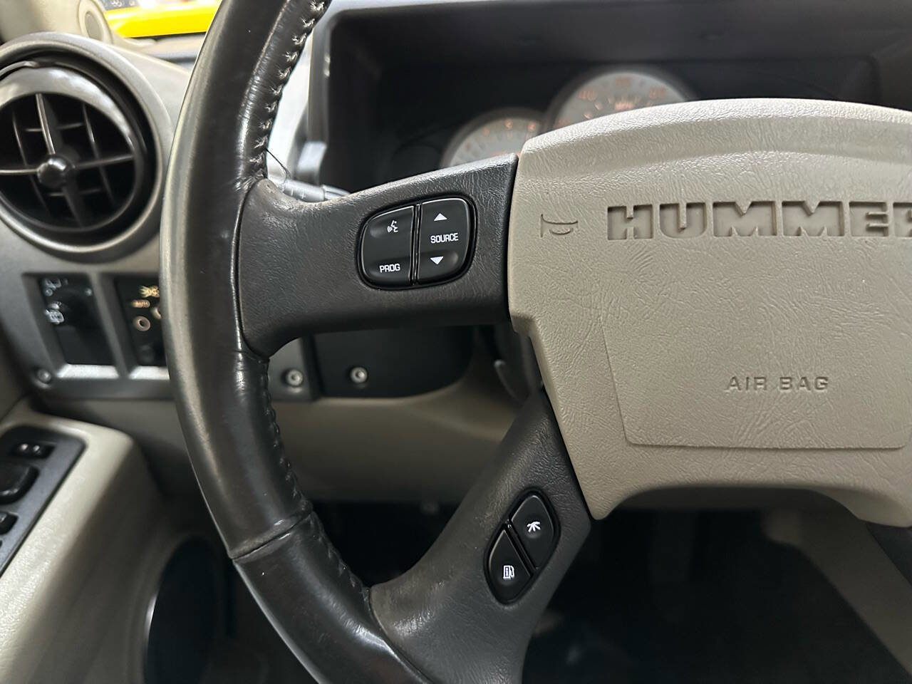 Used 2003 HUMMER H2 w/ Preferred Equipment Group image 22