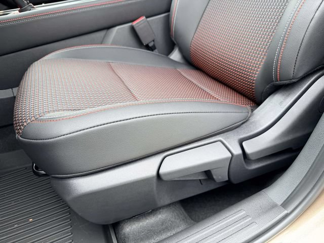 New 2026 Nissan Kicks SR w/ Interior Electronics Package FWD image 15