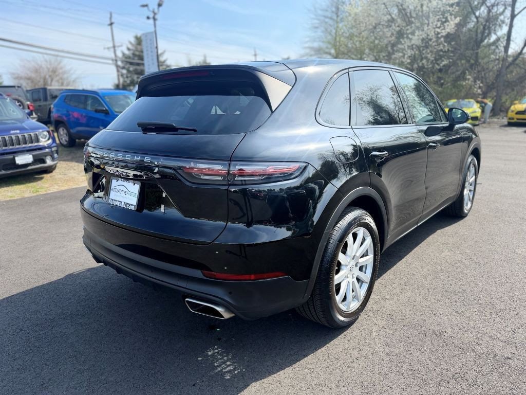 Used 2022 Porsche Cayenne image 3