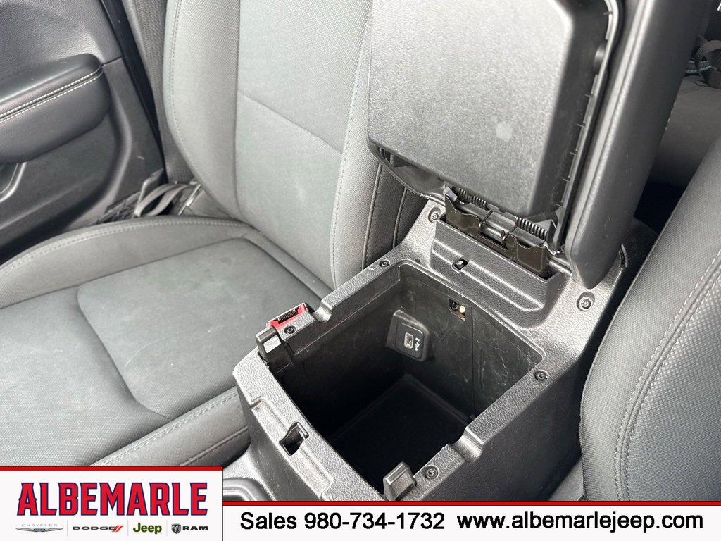 Used 2019 Jeep Wrangler Unlimited Sahara w/ Cold Weather Group image 25