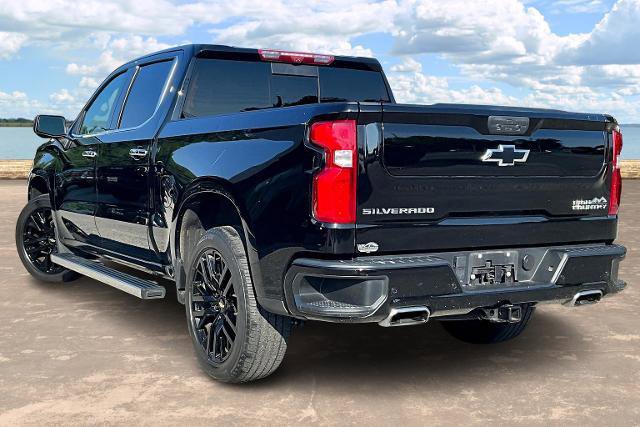 Used 2022 Chevrolet Silverado 1500 High Country w/ Technology Package image 4