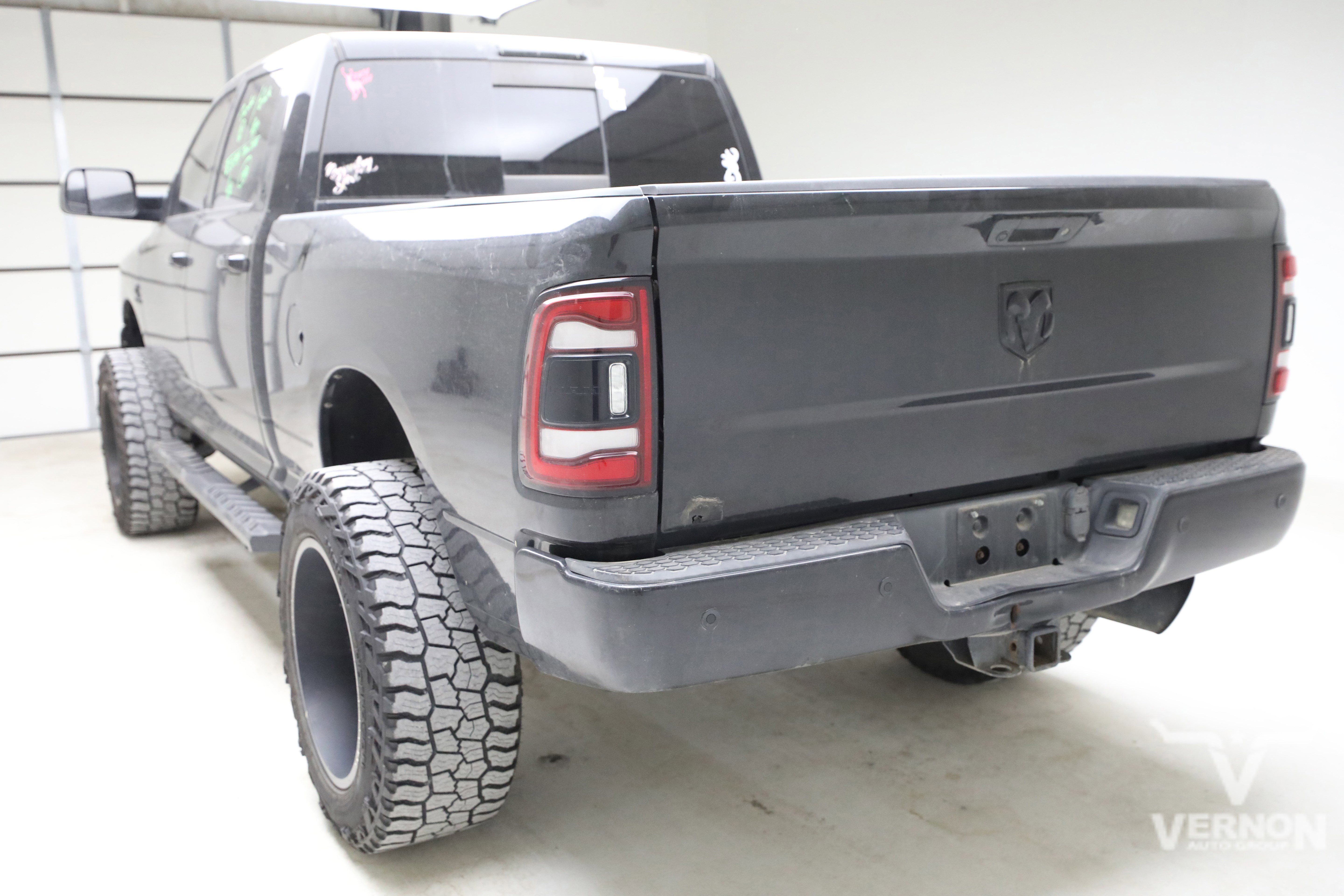 Used 2017 RAM 2500 Lone Star w/ Sport Appearance Group AWD/4WD image 2