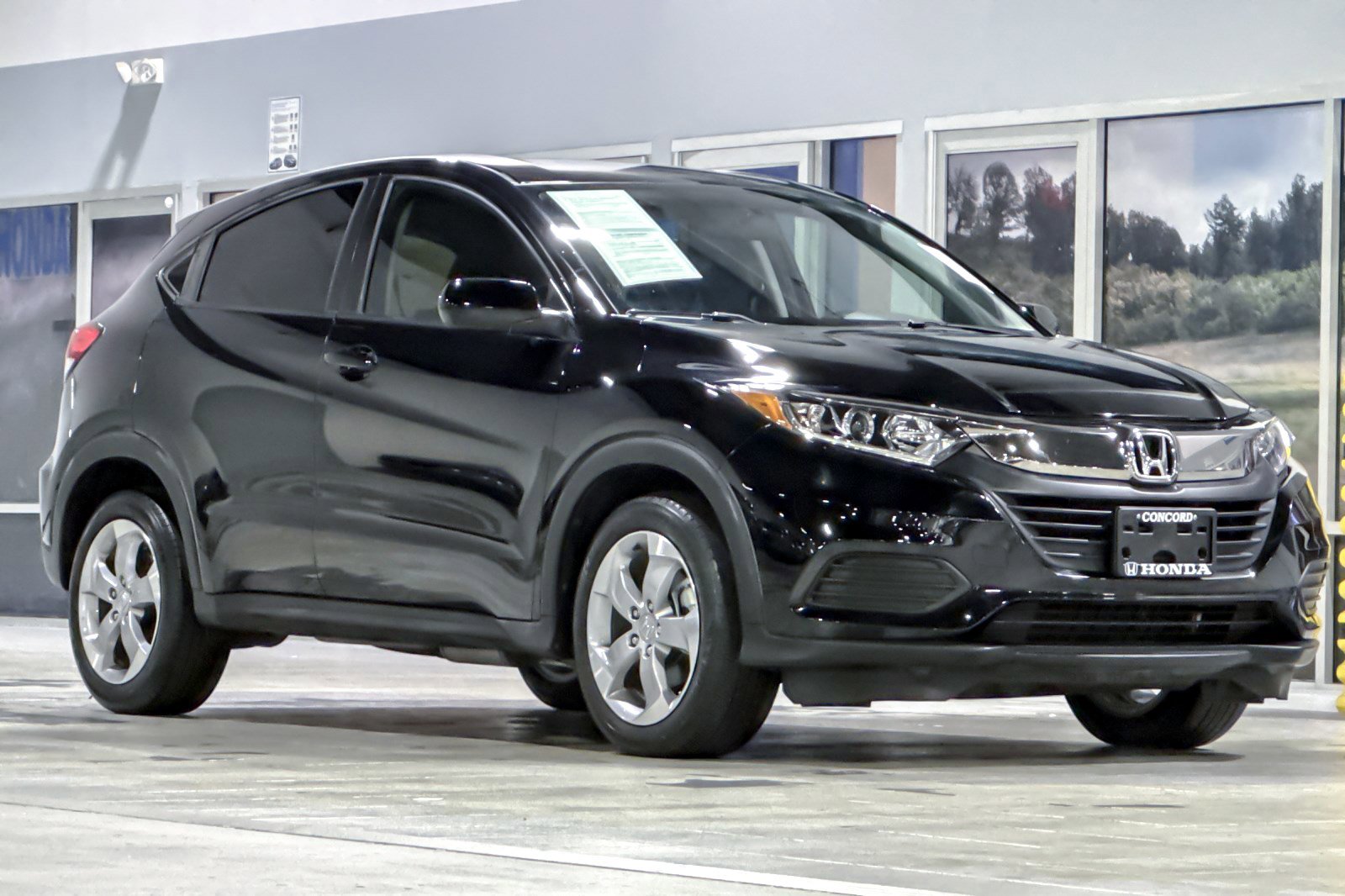 Used 2021 Honda HR-V LX image 6