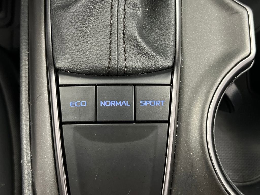 Used 2024 Toyota Camry SE image 41