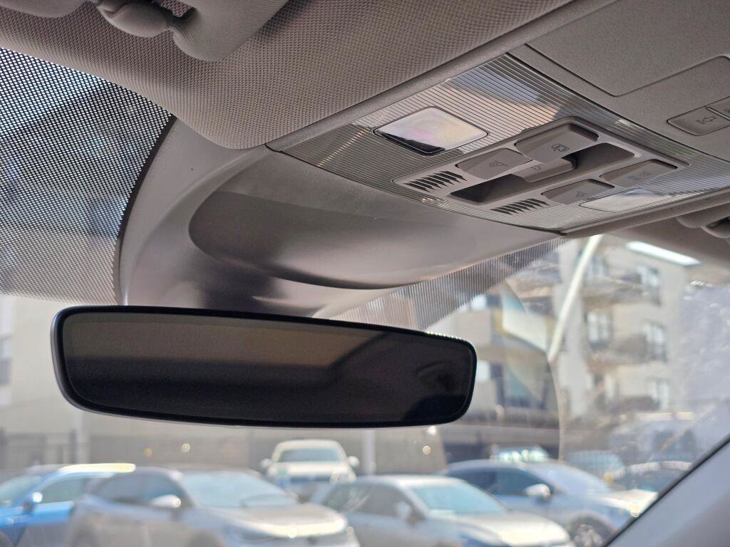 New 2026 Volkswagen Taos SE AWD/4WD image 27