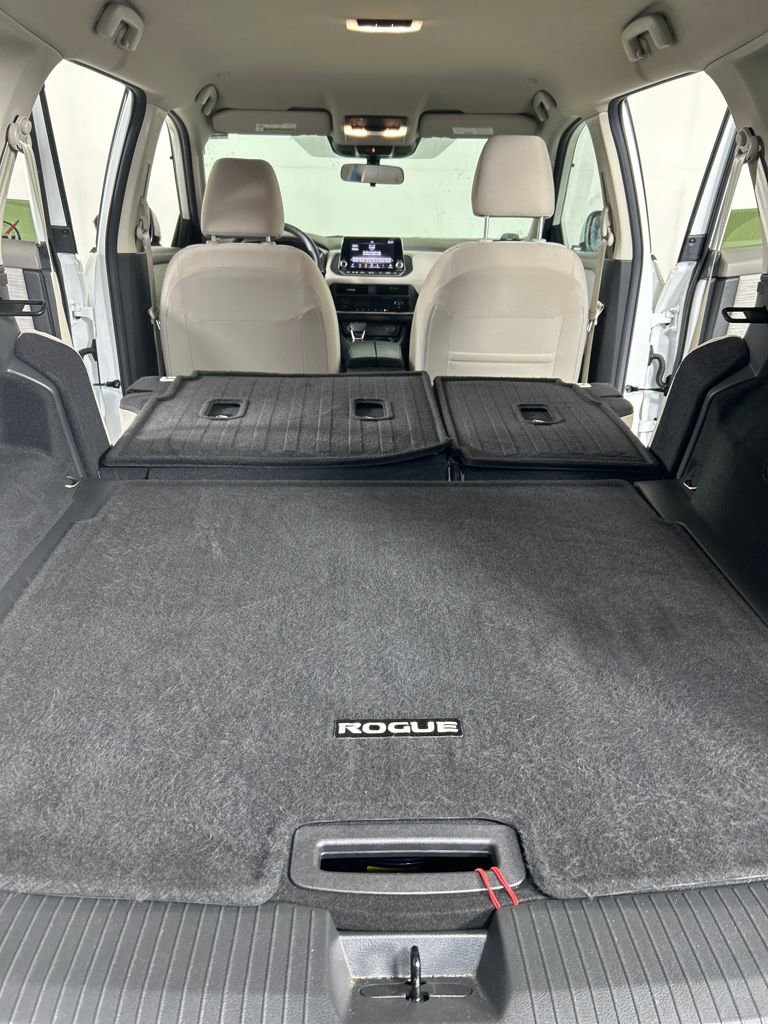 Used 2023 Nissan Rogue SV image 21