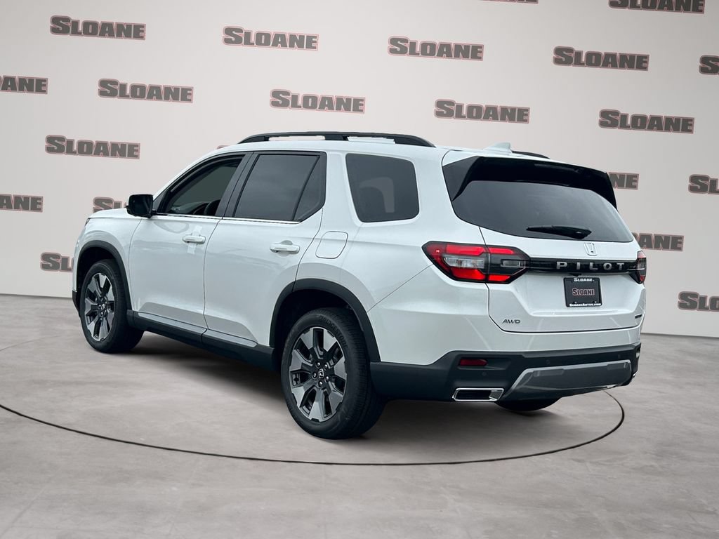 New 2026 Honda Pilot Touring image 3