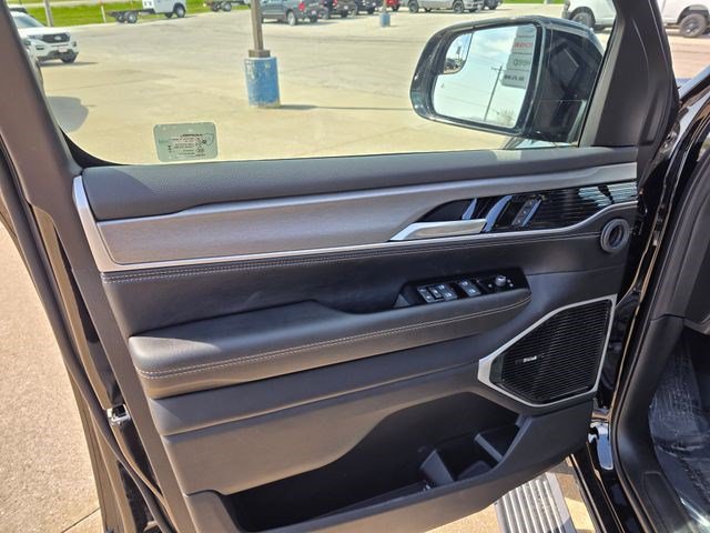 New 2026 Jeep Grand Wagoneer Limited AWD/4WD image 28